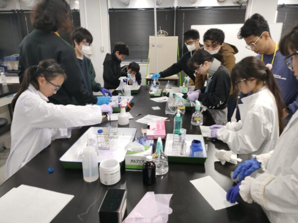 顕微鏡でミクロの世界を覗こう