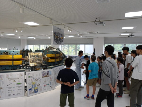 大型研究施設見学