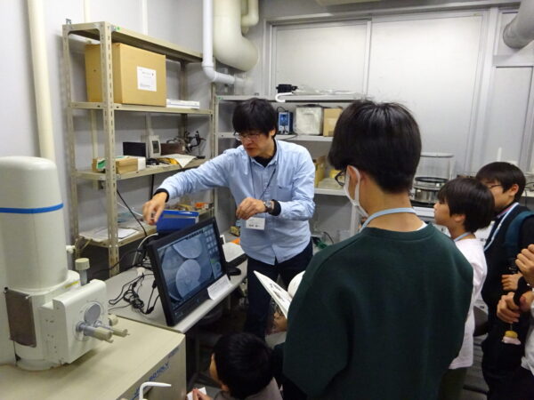 顕微鏡でミクロの世界を覗こう